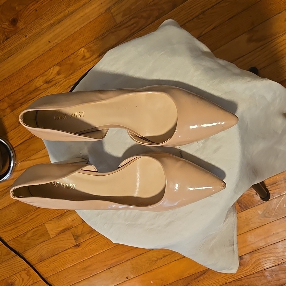 Nine West Women's Beige Patent Heels
